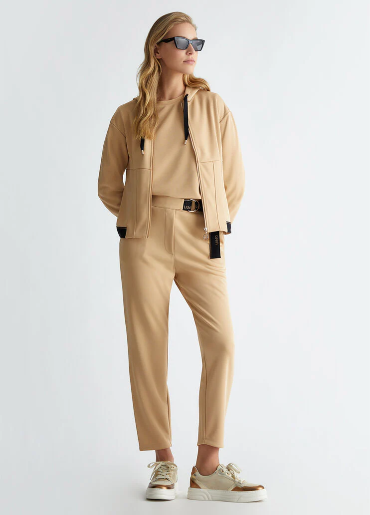 Hooded sweatshirt with zip