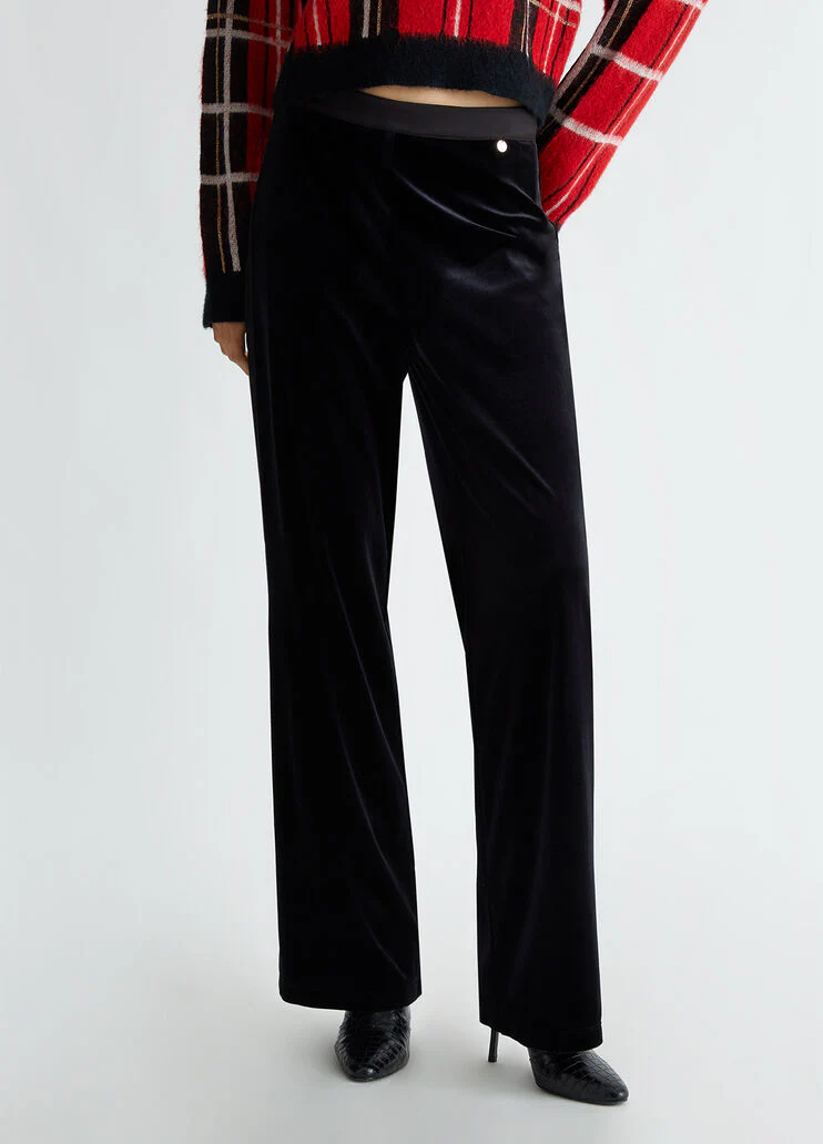 Elegant velvet trousers
