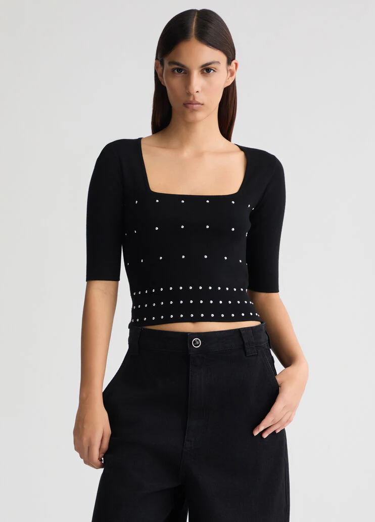 Jumper with studs