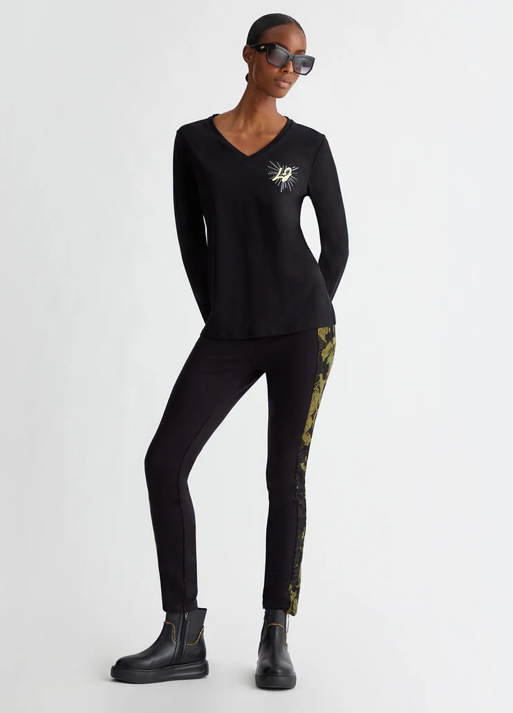 T-shirt with heart and gemstones