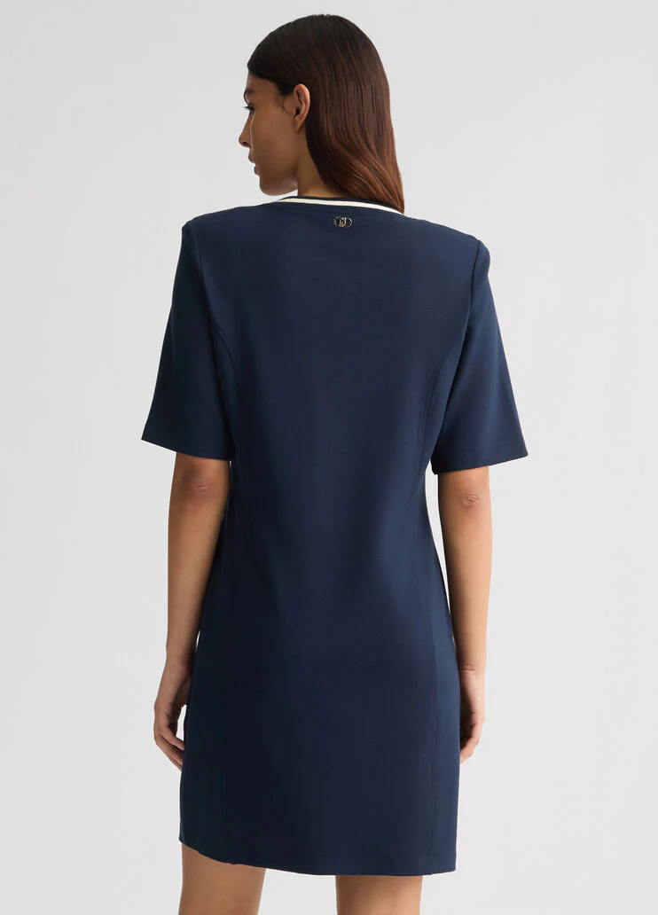 Short dress with buttons