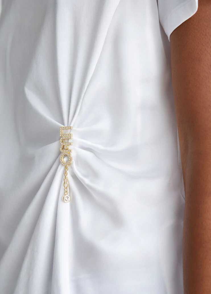 T-shirt with gathering