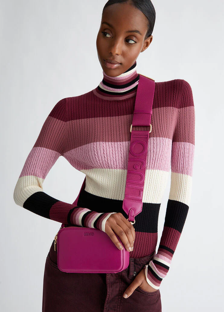 Fuchsia crossbody bag with maxi-logo