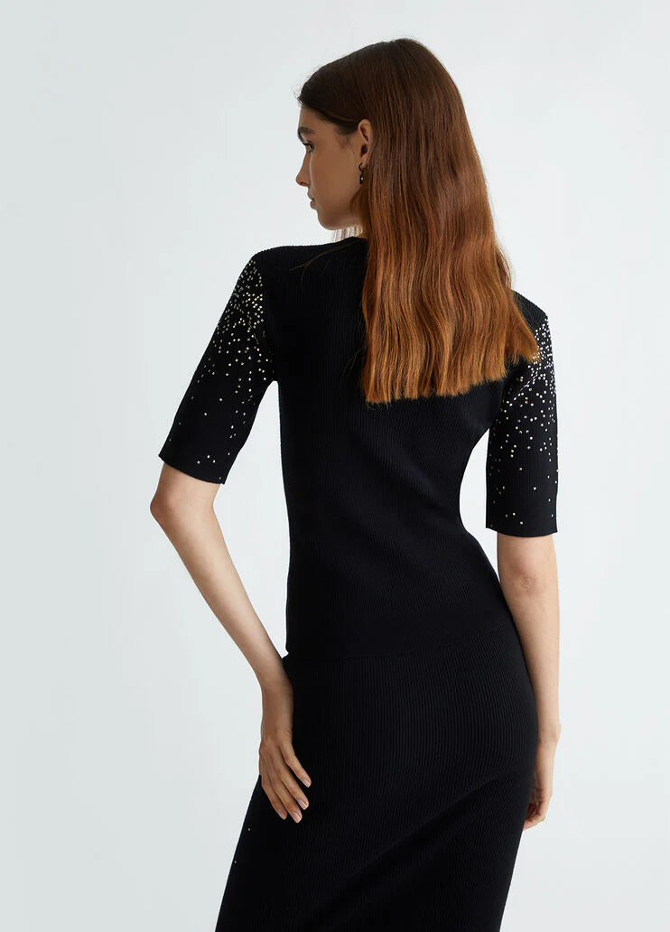 Top with dégradé gemstones