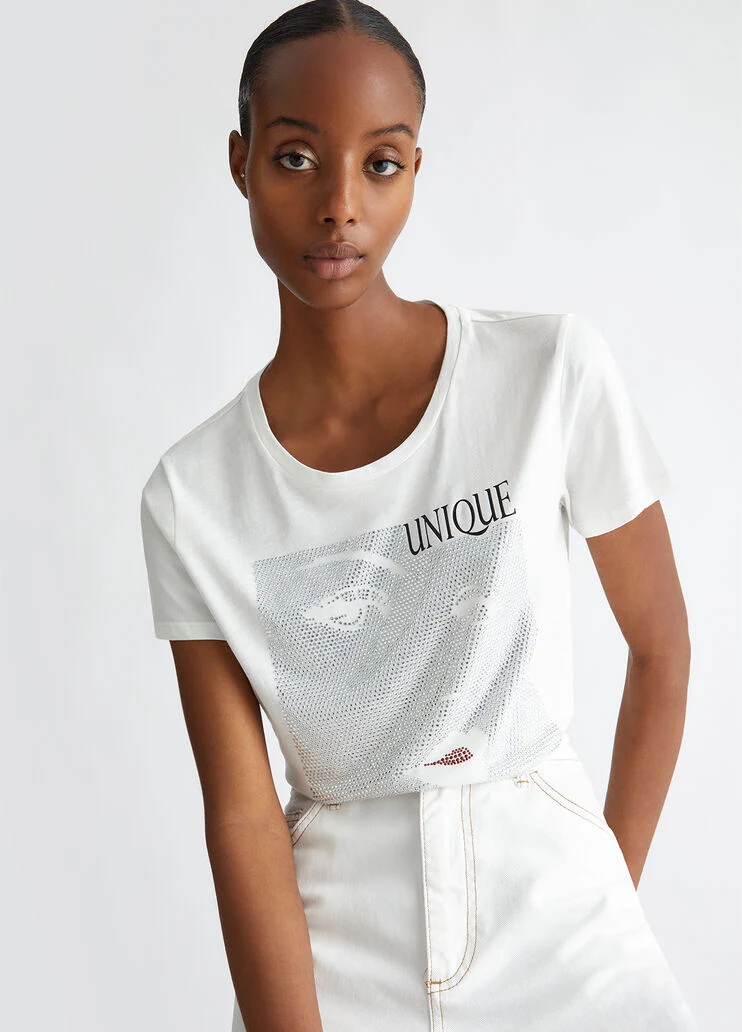 T-shirt with rhinestones