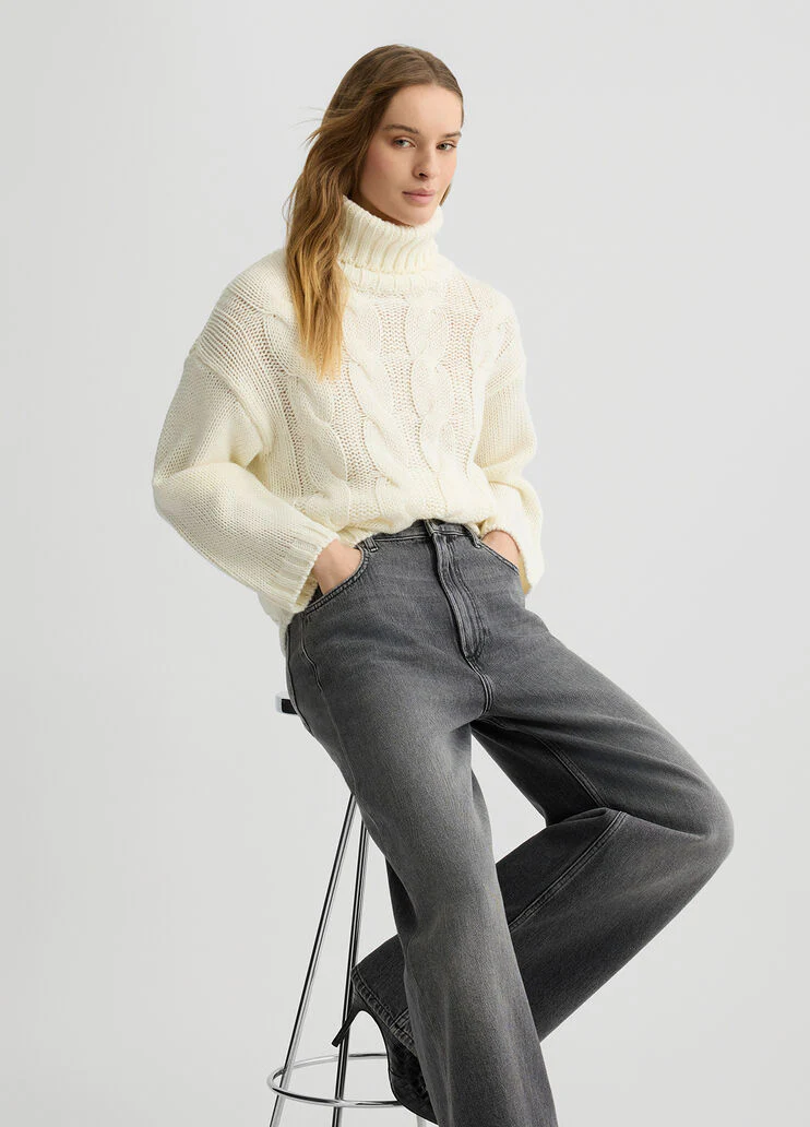Polo-neck cable-knit pullover