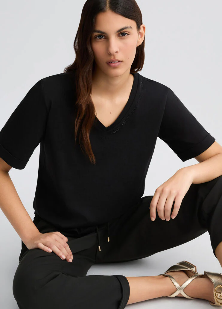 T-shirt with logo and gemstones