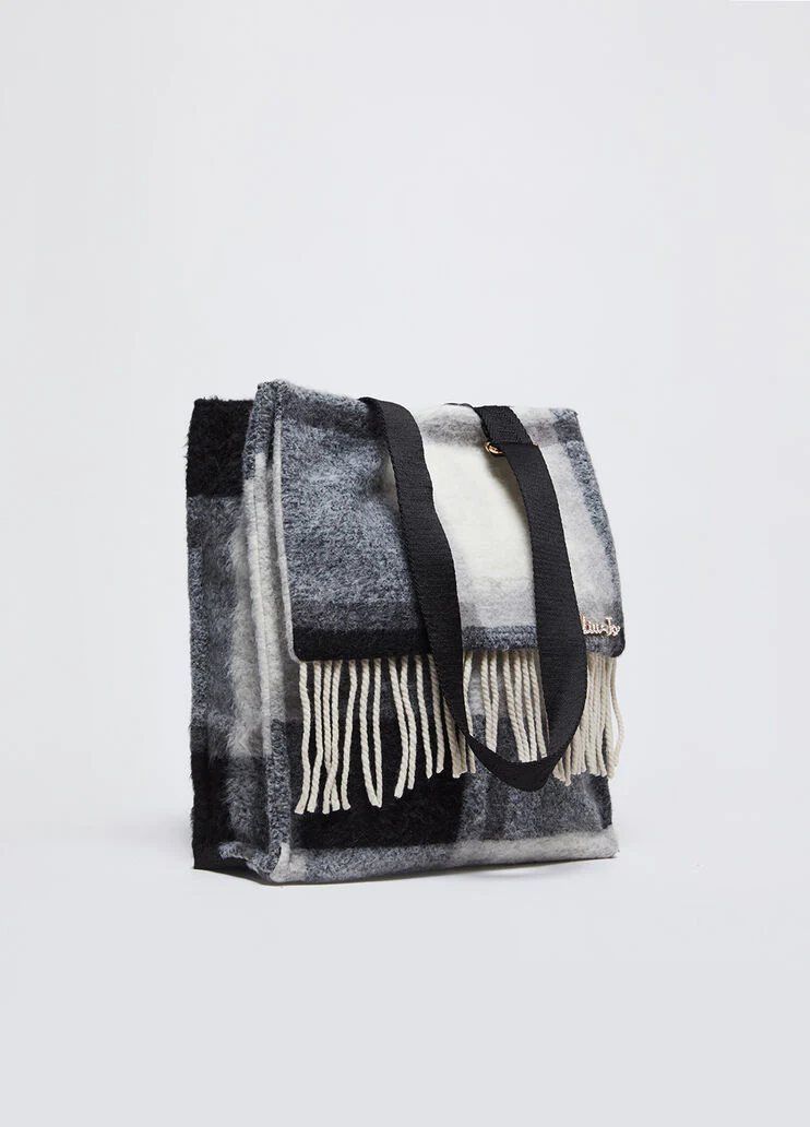 Wool-blend shopping tote