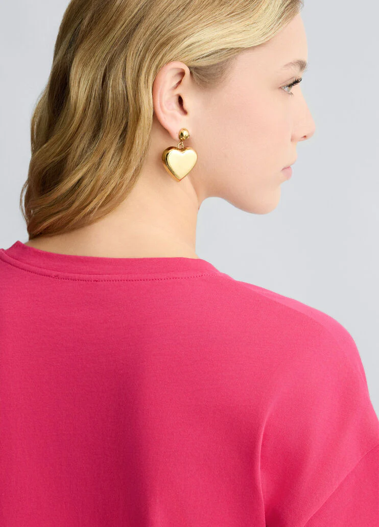 T-shirt with strawberry