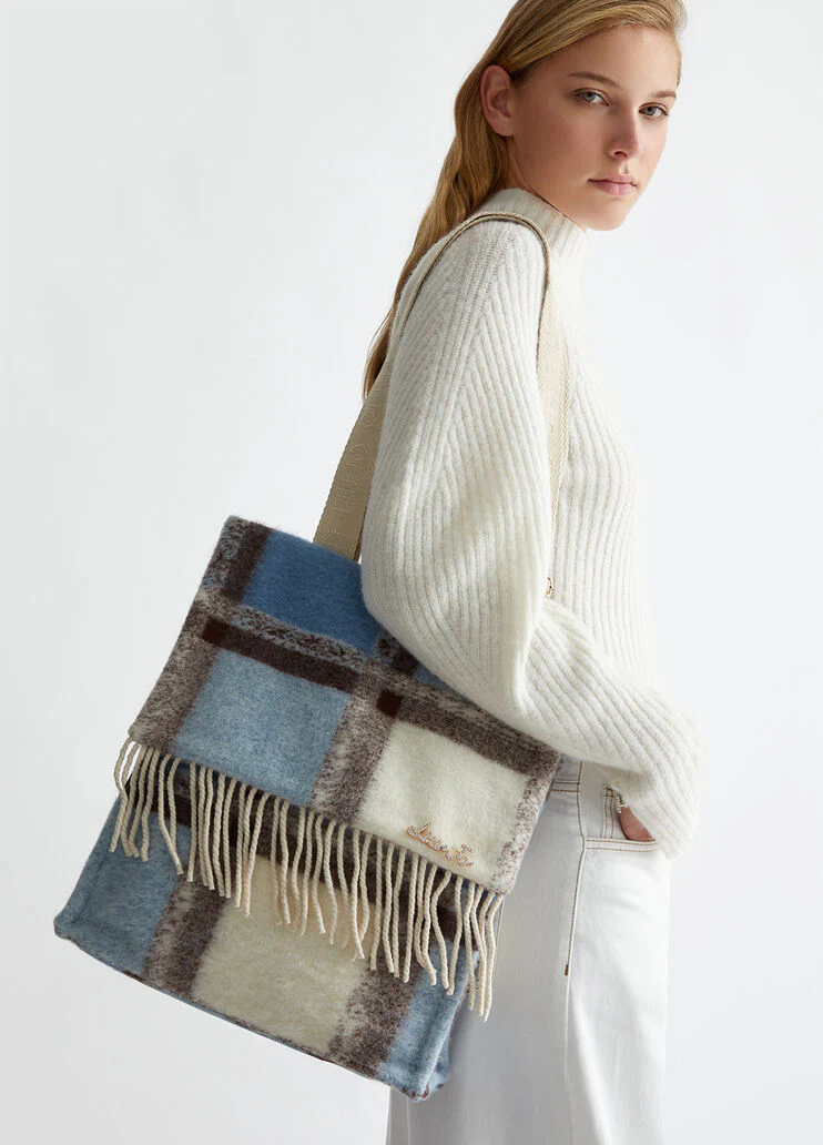 Wool-blend shopping tote