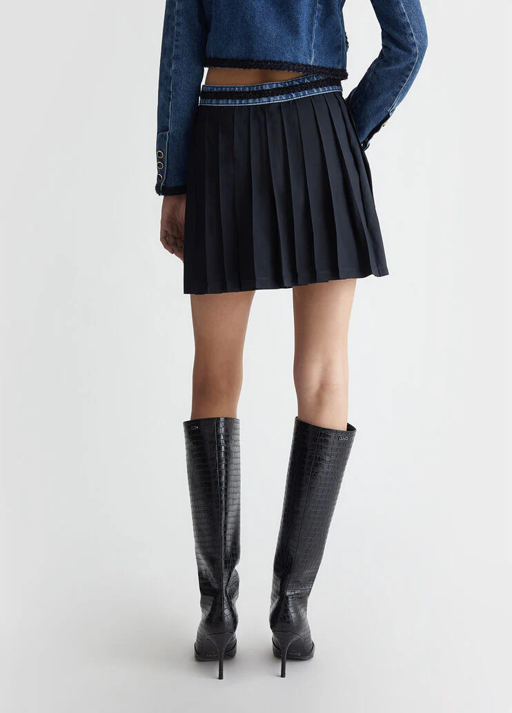 Pleated miniskirt