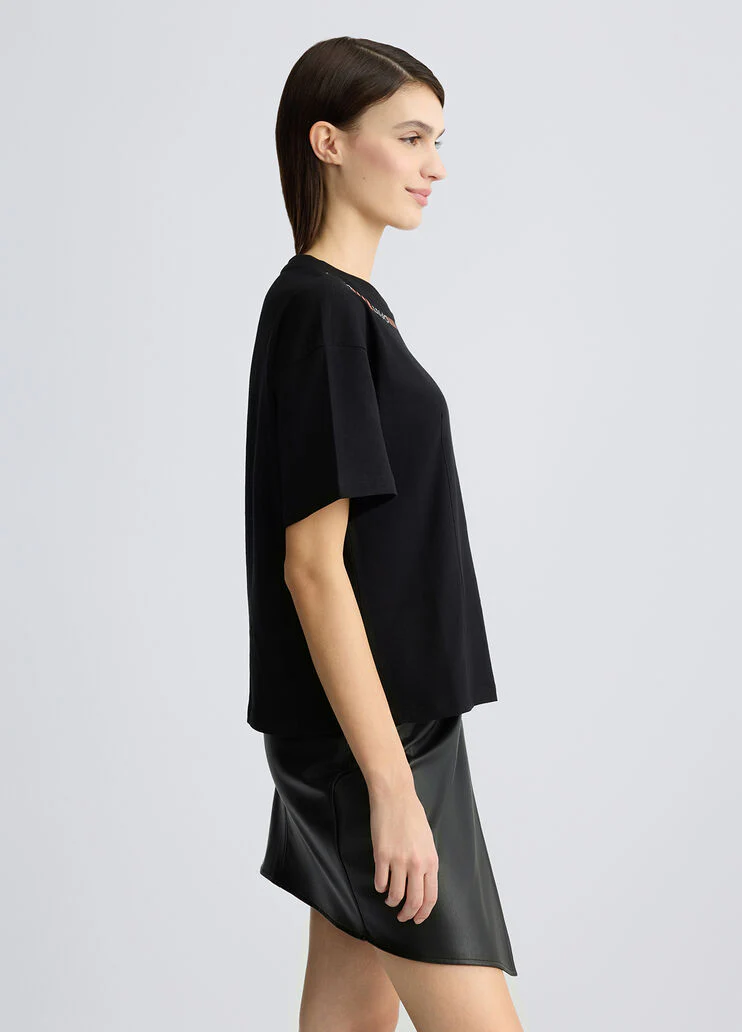 T-shirt with logo and gemstones