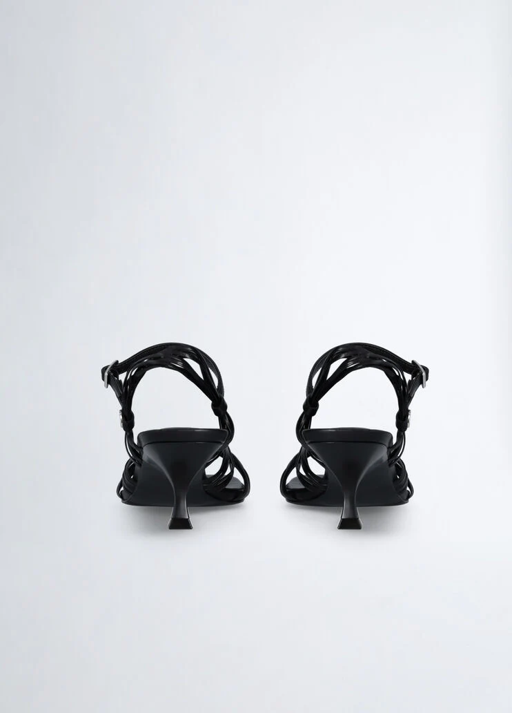 Sandals with low heel