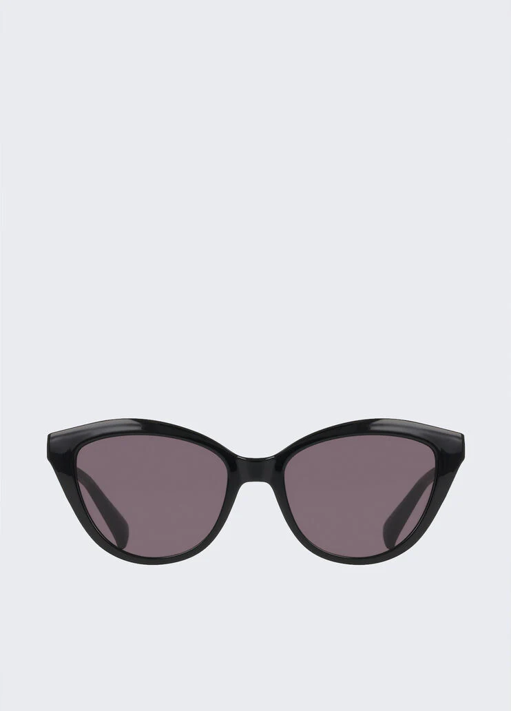 Cat-eye sunglasses