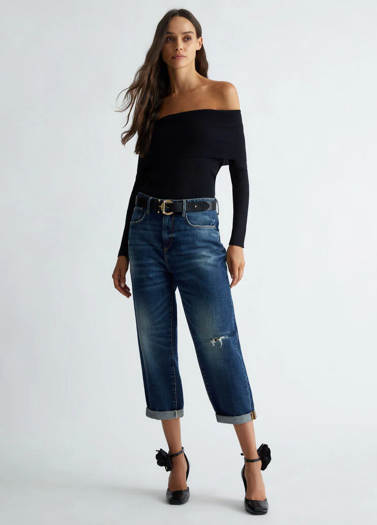 Cropped boyfriend jeans