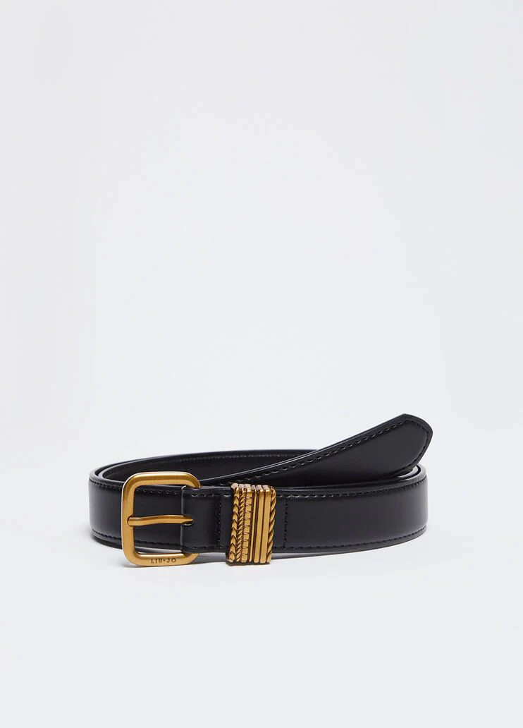 Belt with metal buckle