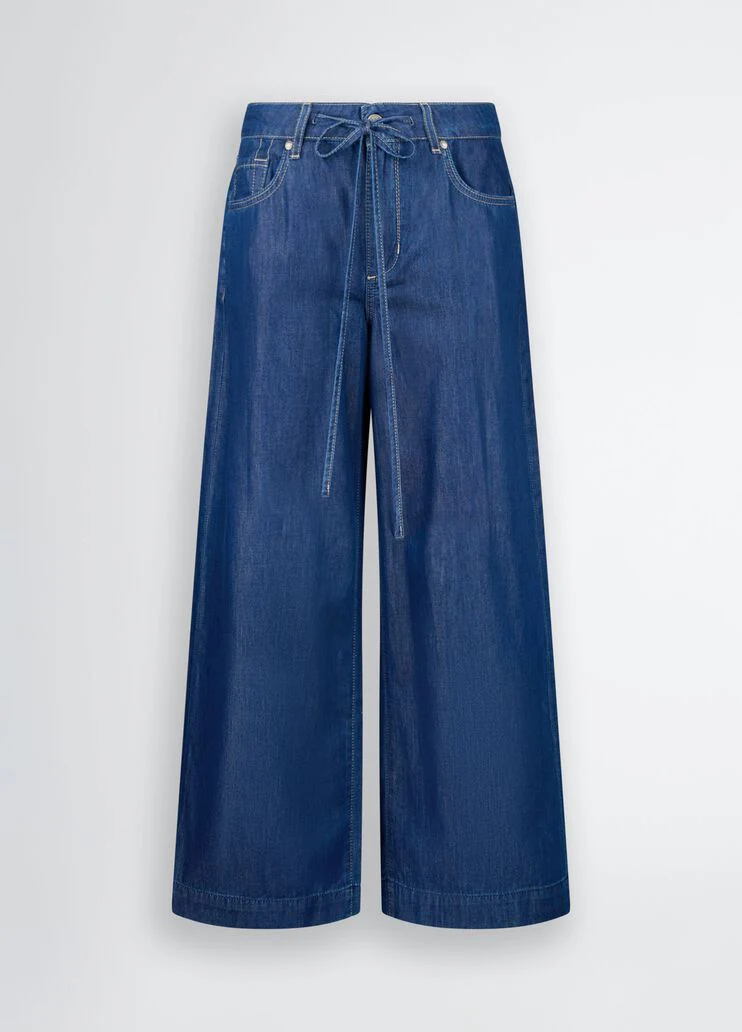 Cropped flared jeans