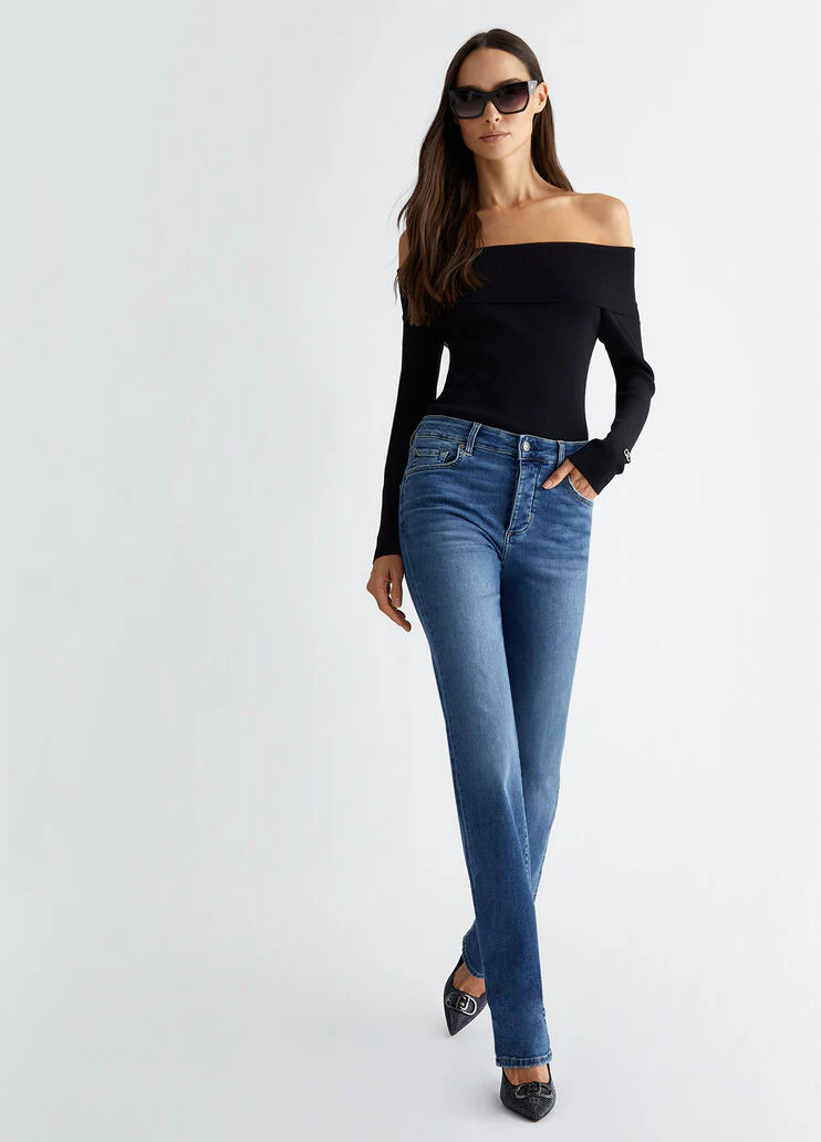 High-waisted straight-leg jeans