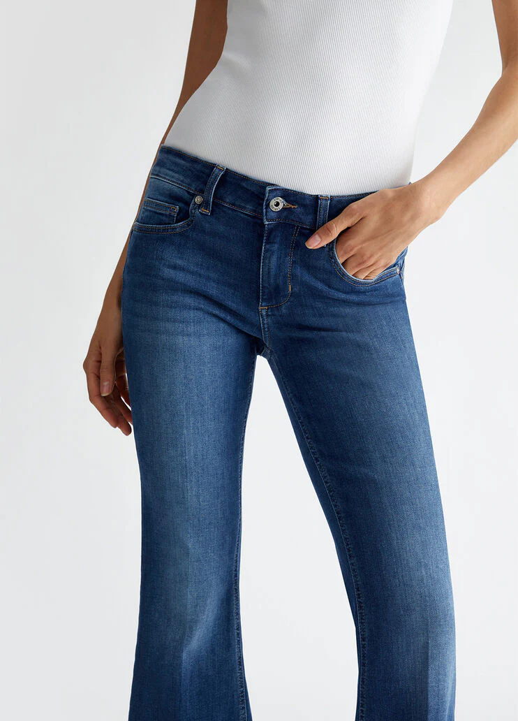 Stretch flared jeans