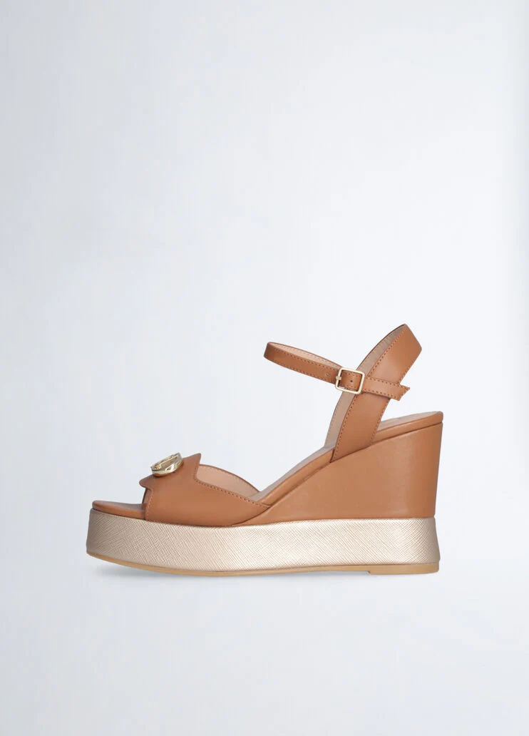 Leather wedge sandals