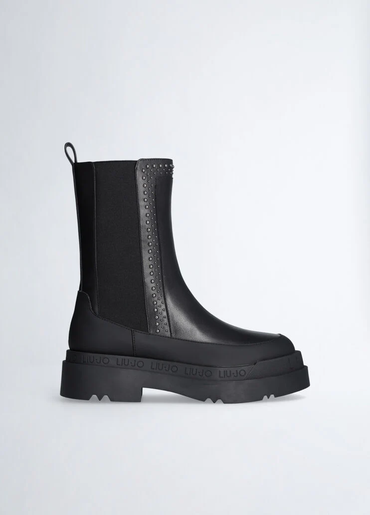 Black ankle boots in leather