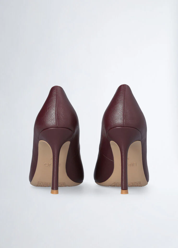 Burgundy court shoes with maxi-logo