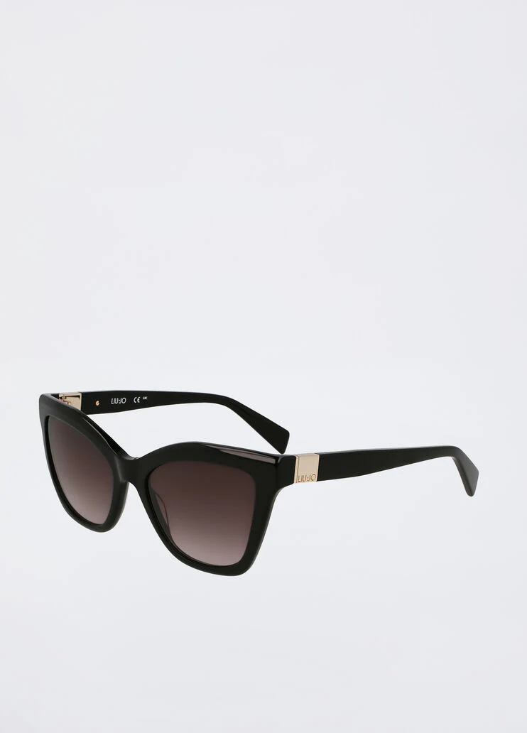 Cat-eye sunglasses