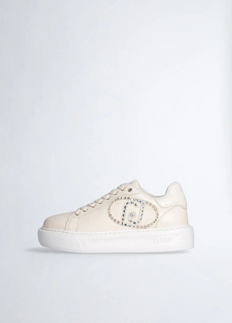 Sneakers with jewel logo