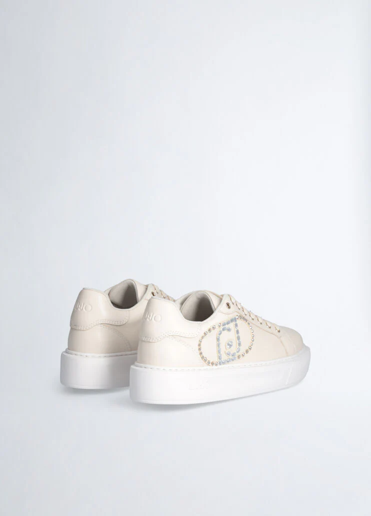 Sneakers with jewel logo
