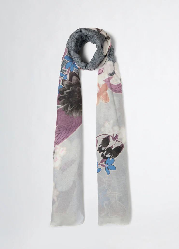 Shawl with floral print