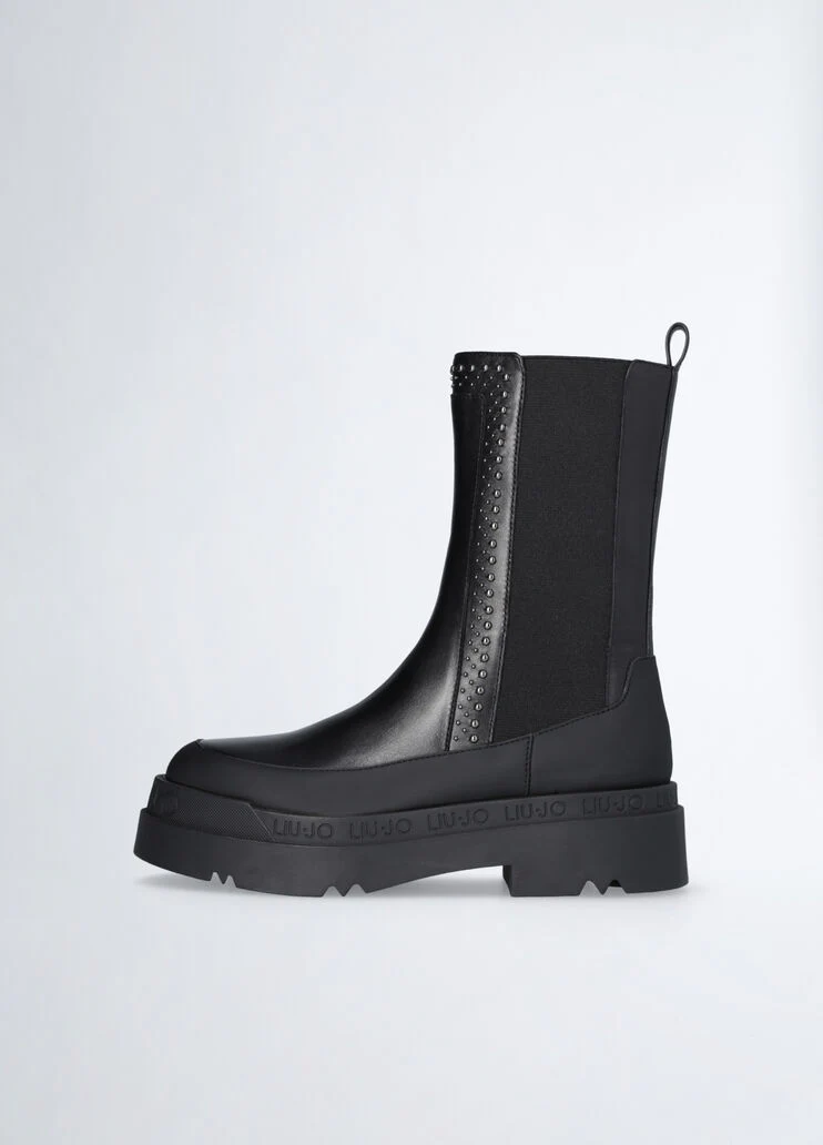 Black ankle boots in leather