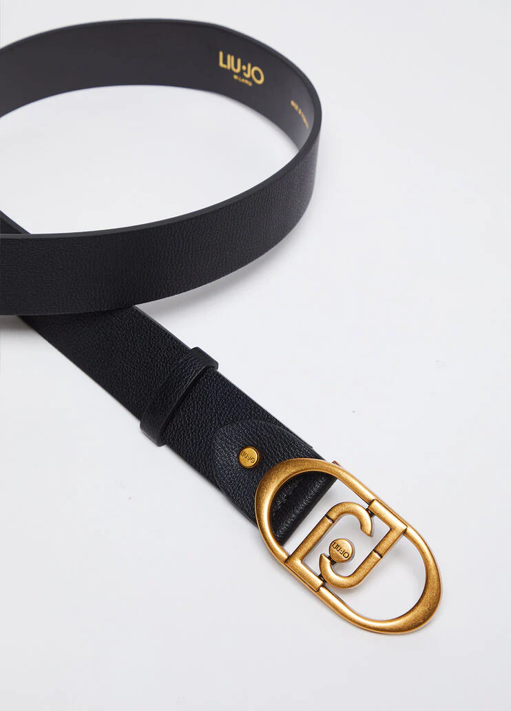Drummed belt with logo