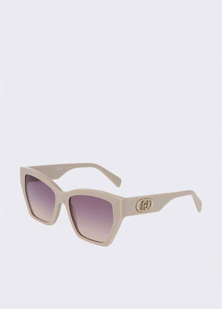 Cat-eye sunglasses
