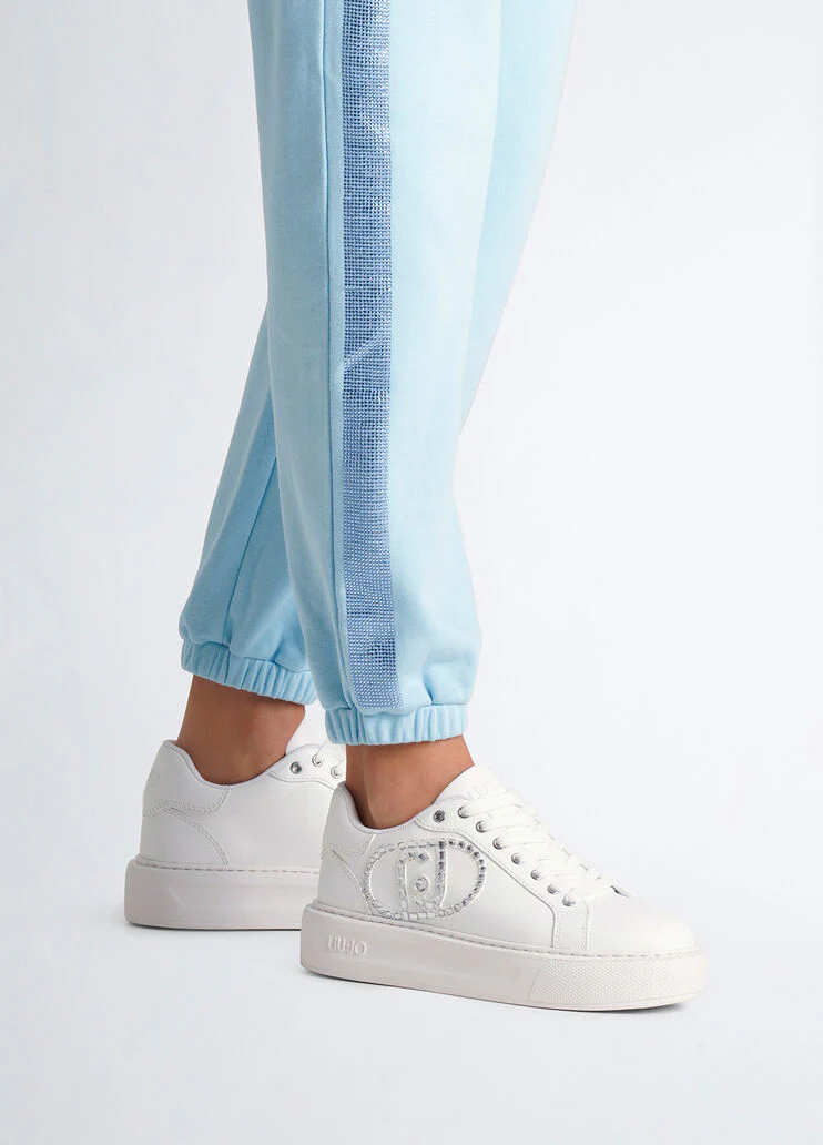 Sneakers with jewel logo