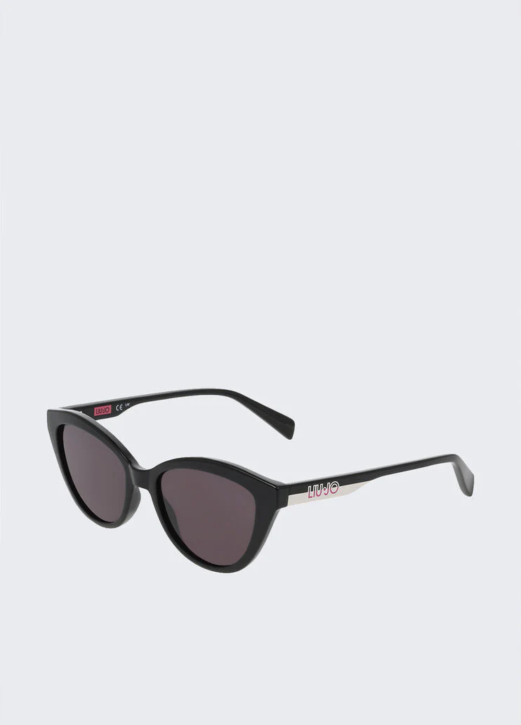 Cat-eye sunglasses