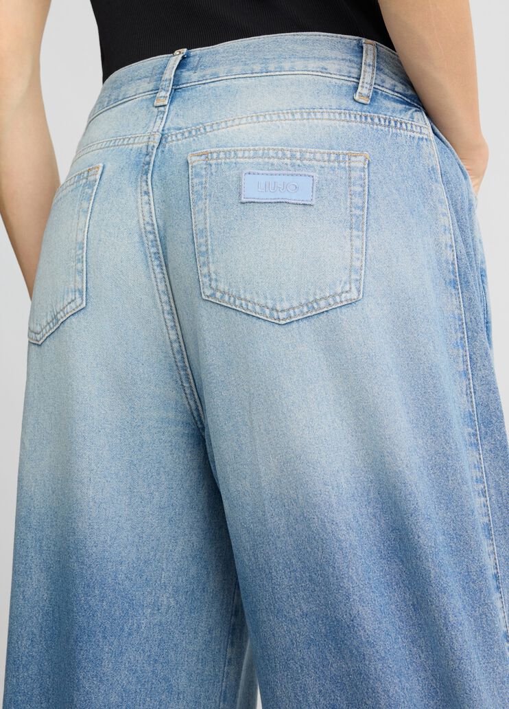 Palazzo jeans