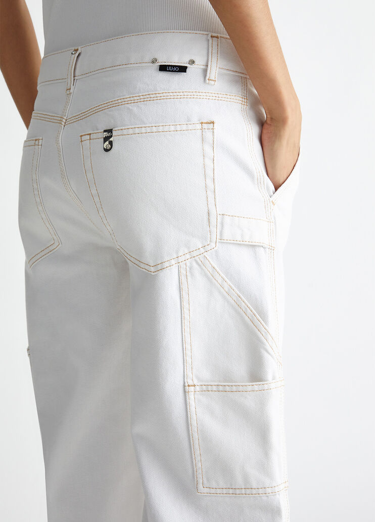 Low-rise flared jeans