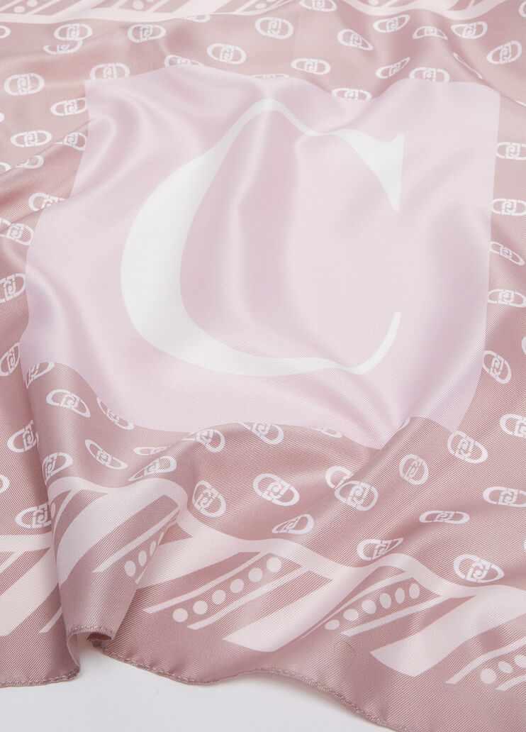 Beige letter C foulard