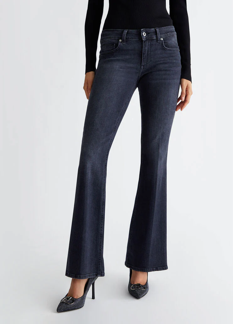 Stretch flared jeans