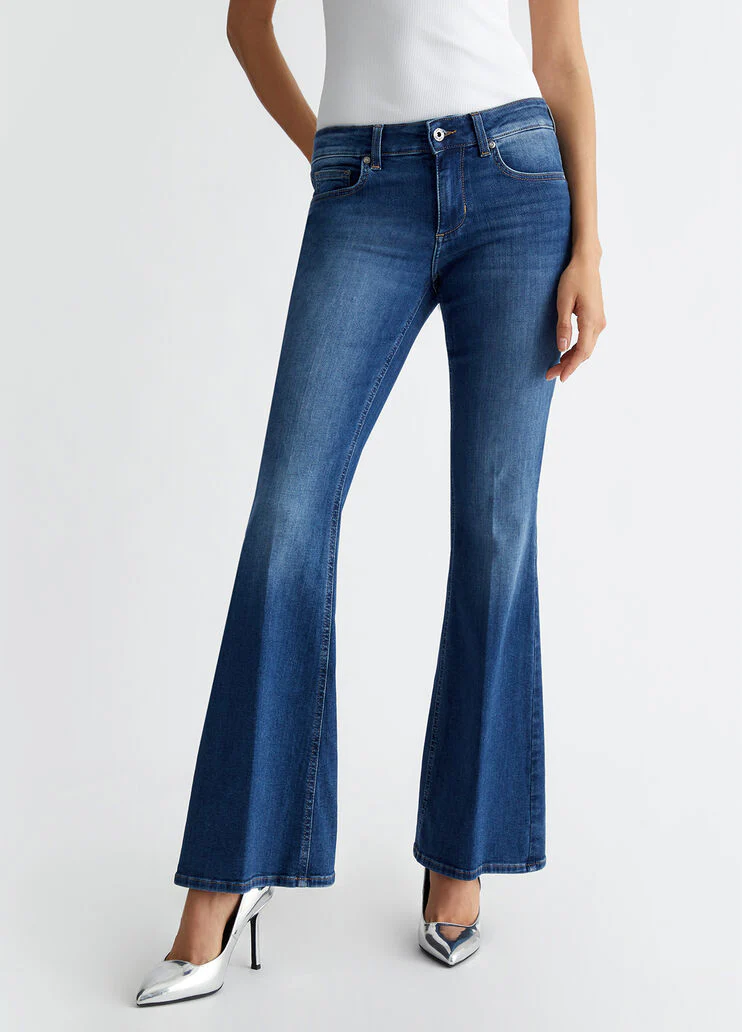 Stretch flared jeans