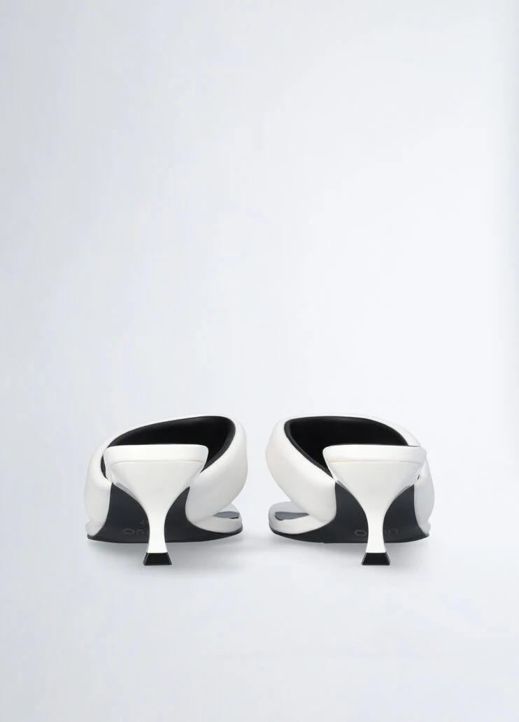 Thong sandals with heel