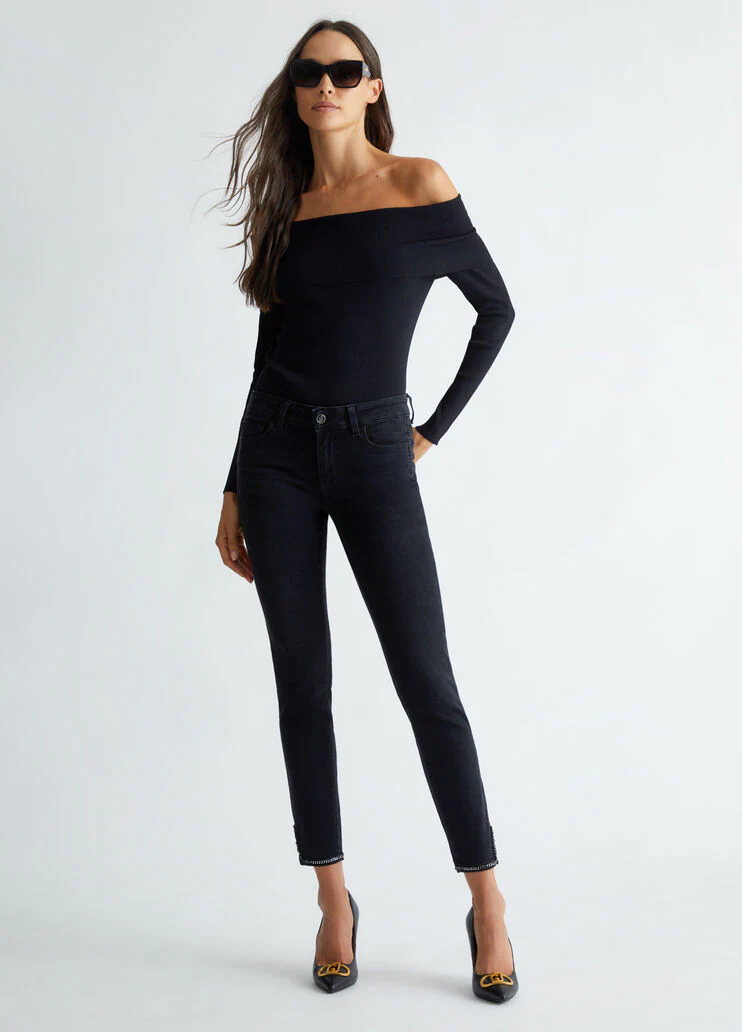 Straight bottom up jeans