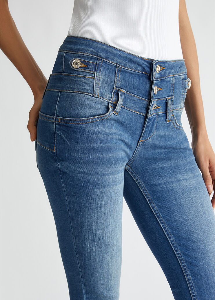 High-waisted skinny jeans