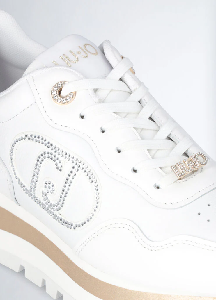 White sneakers in leather