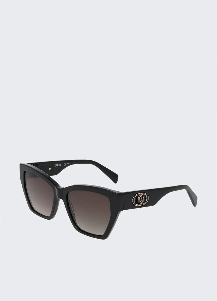 Cat-eye sunglasses
