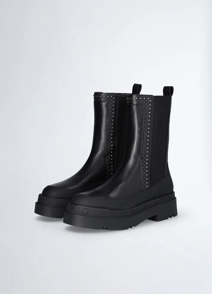 Black ankle boots in leather