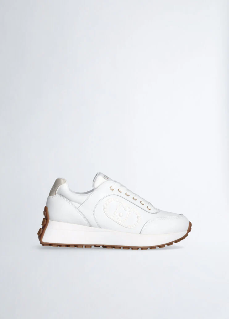 White sneakers in leather