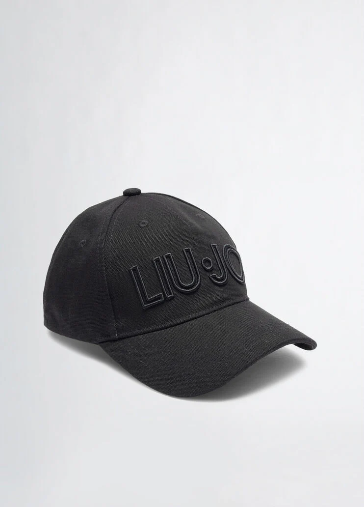 Black baseball cap