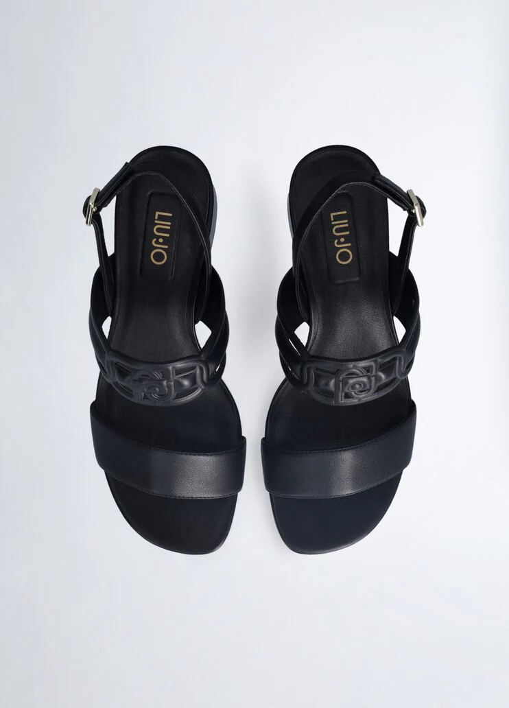 Leather sandals with wide heel