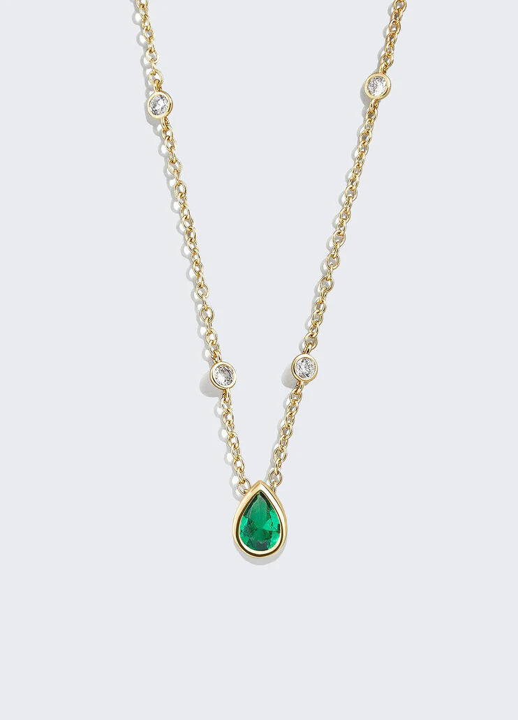 Necklace with jewelled stones